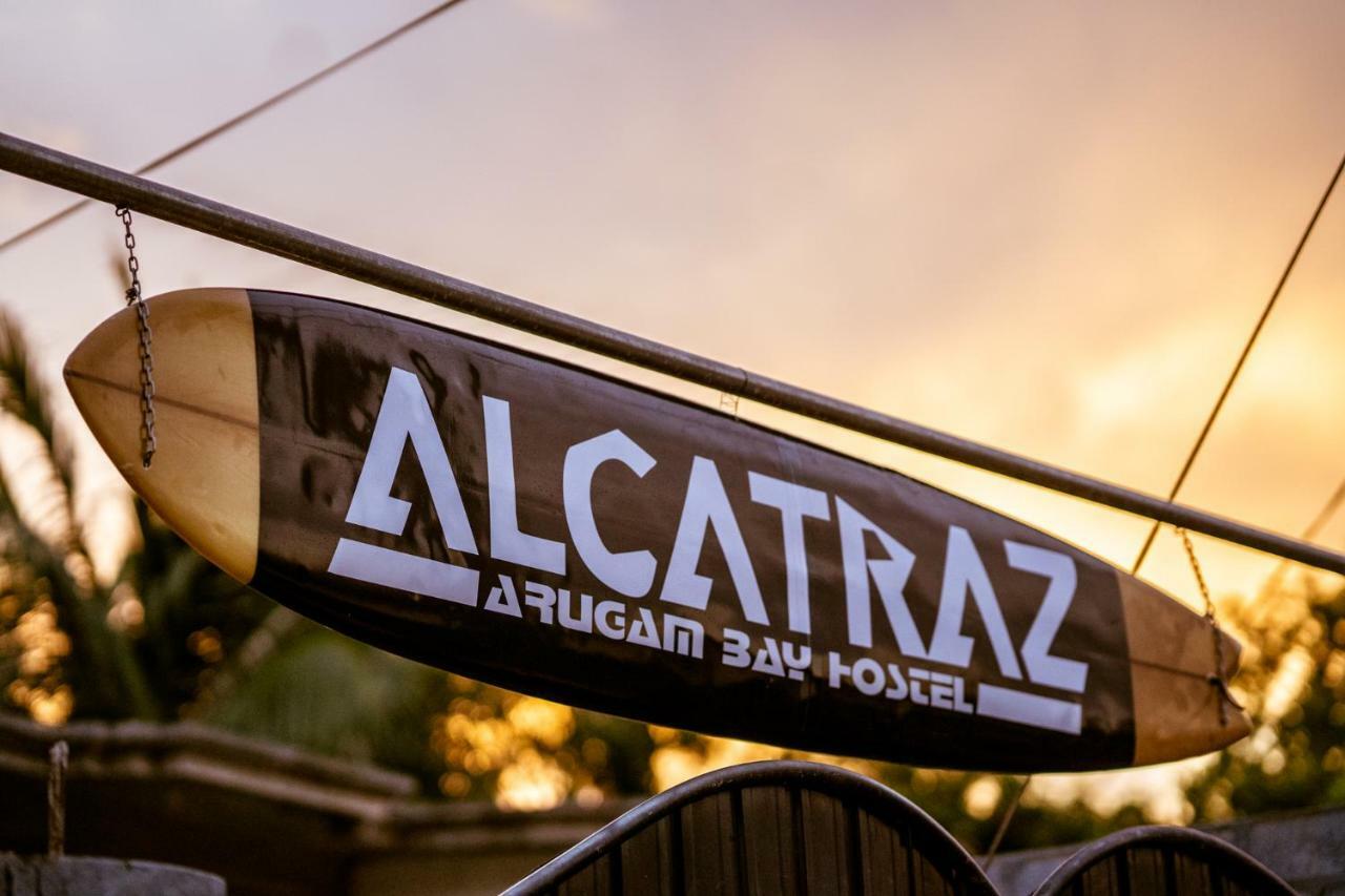 Alcatraz Hostel Аругам Бей Екстериор снимка
