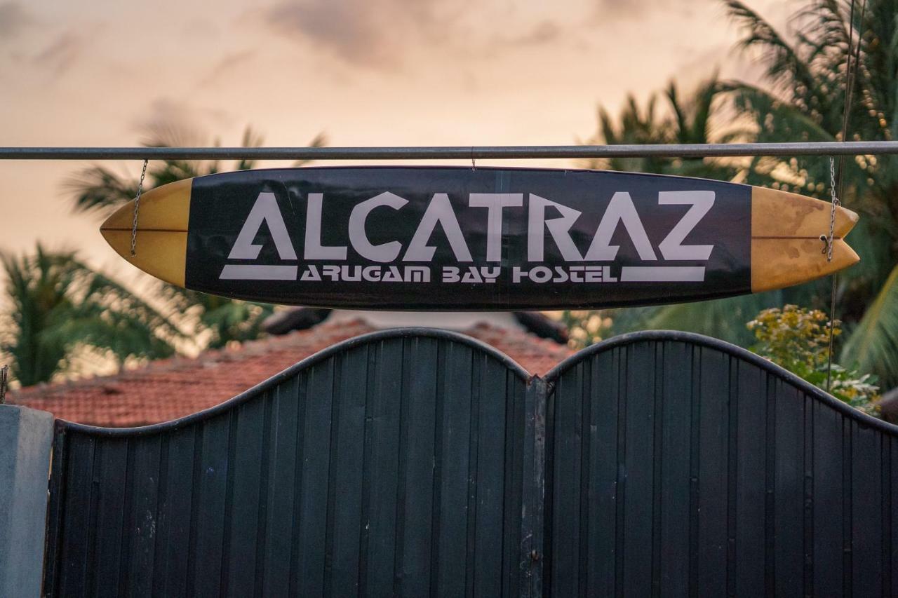 Alcatraz Hostel Аругам Бей Екстериор снимка